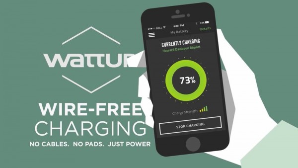 苹果透明外壳的 AirPods 和 29W 电源适配器原型曝光