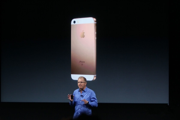 尽管预期涨价,但苹果 iPhone 14 将比 iPhone 13 刺激更多用户升级 尽管预期涨价,但苹果 iPhone 14 将比 iPhone 13 刺激更多用户升级