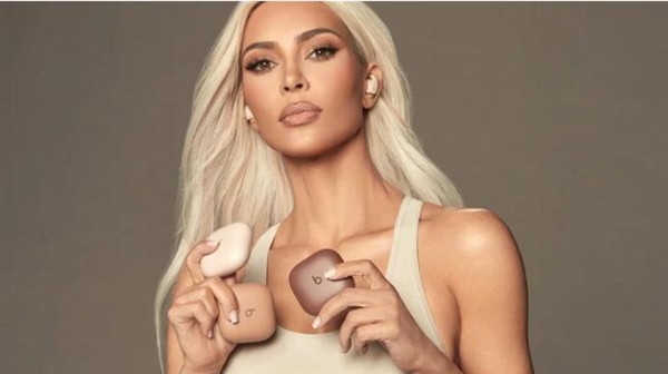 大胆幻想：iPhone配黑莓的Priv键盘会怎么样？