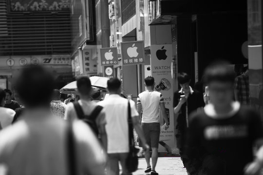 抢占圣诞市场：苹果iPhone X多地开启次日送达