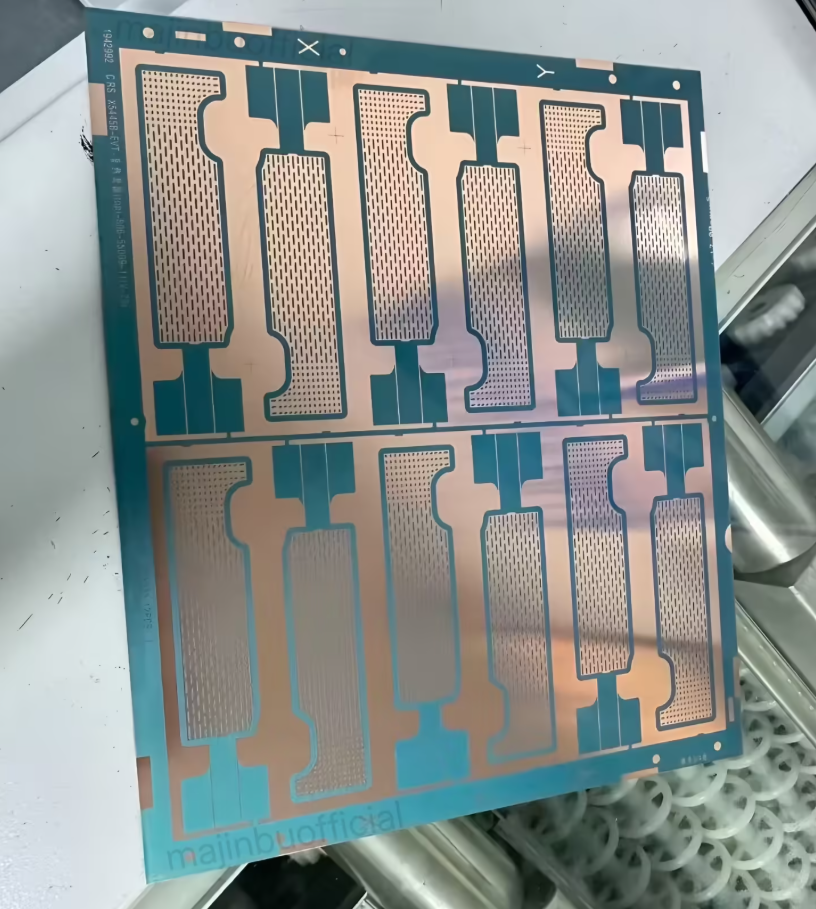 抛弃金属回归经典:3D工艺玻璃外壳的iPhone8要来 抛弃金属回归经典:3D工艺玻璃外壳的iPhone8要来