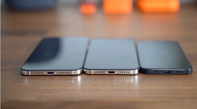 四款最滑稽的山寨iPhone手机