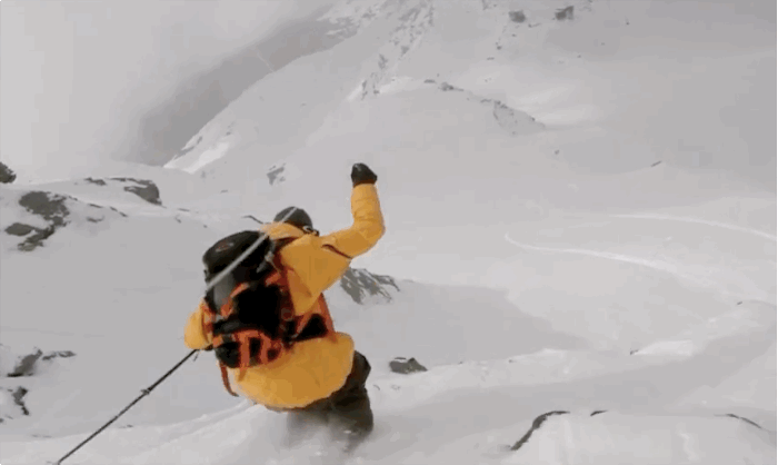 疑似中国电信新海报：再暗示iPhone Xs“双卡双待”和新配色