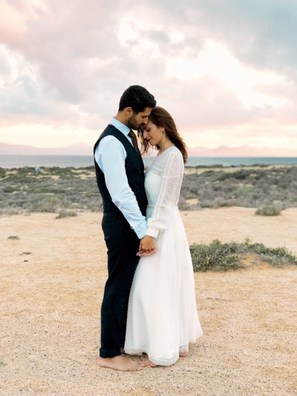 “iPhone 8”的主屏幕界面变成这样好不好? “iPhone 8”的主屏幕界面变成这样好不好?