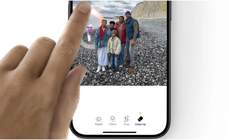 iPhone 7s主板谍照曝光 配A11处理器和2GB内存 iPhone 7s主板谍照曝光 配A11处理器和2GB内存