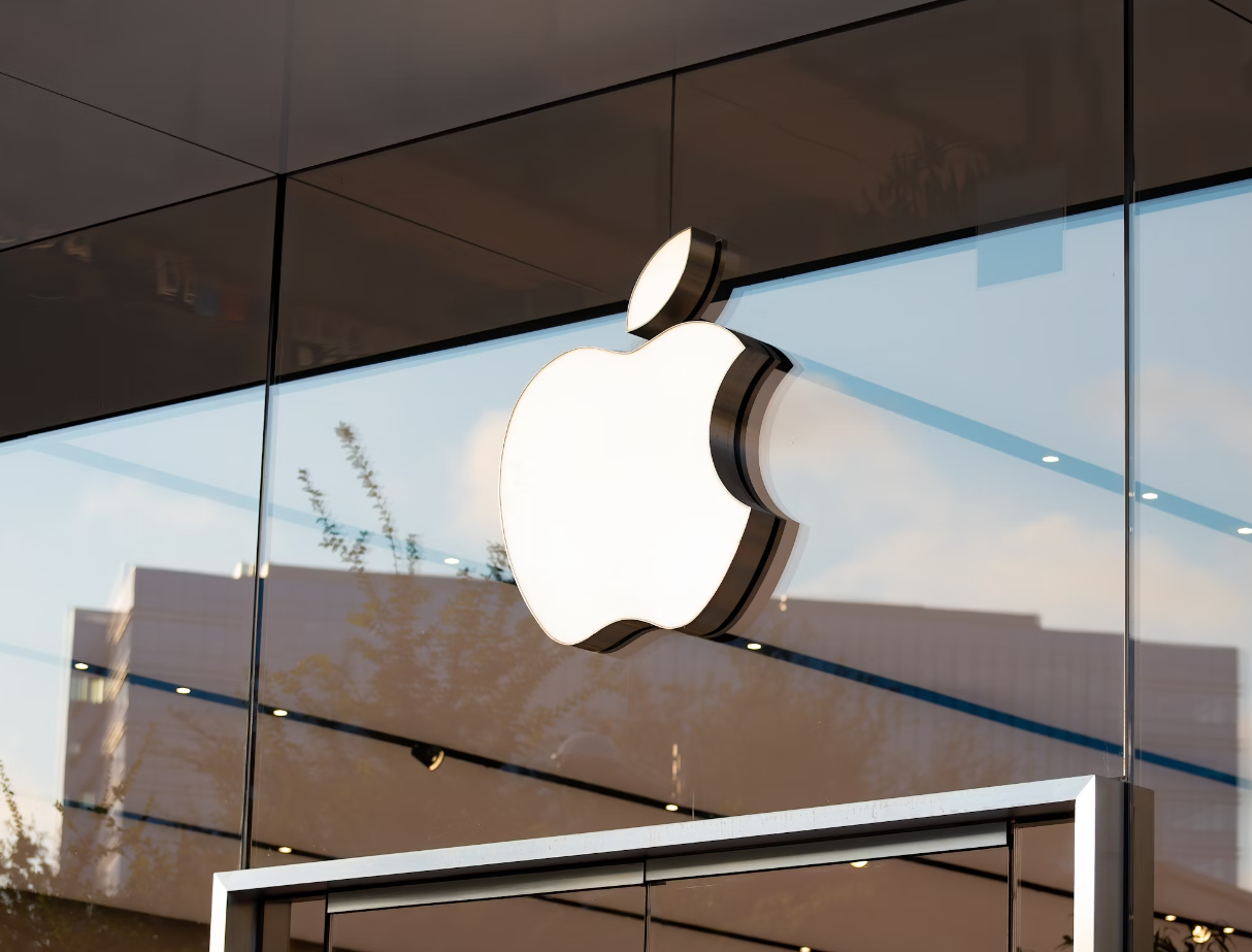 苹果新专利：未来苹果汽车或拥有可隐藏的车载显示屏