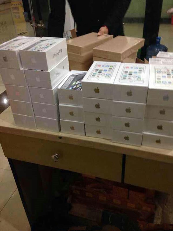 新专利申请显示未来苹果设备可能会有隐形按钮和滑块