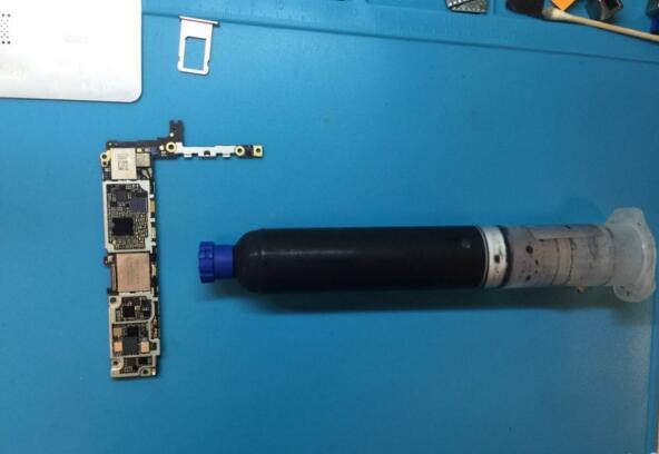 苹果推出限量版 Beats Studio 3 苹果推出限量版 Beats Studio 3