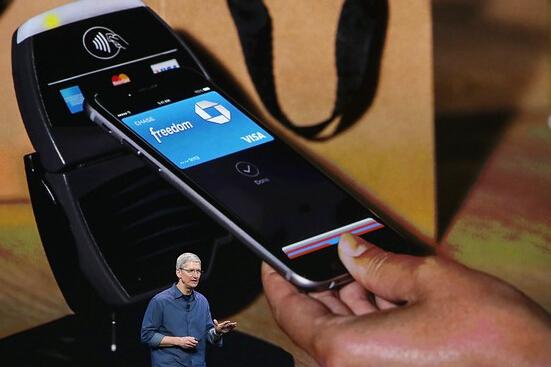 苹果获得屏下相机专利，无刘海的全面屏 iPhone 有望明年上市