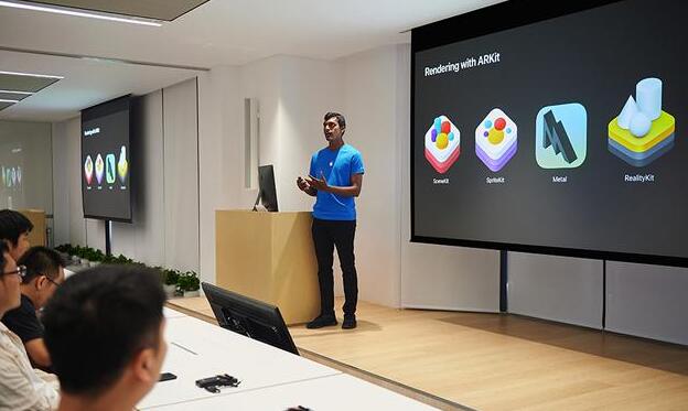 苹果新广告：用Face ID能帮你唤醒“记忆”