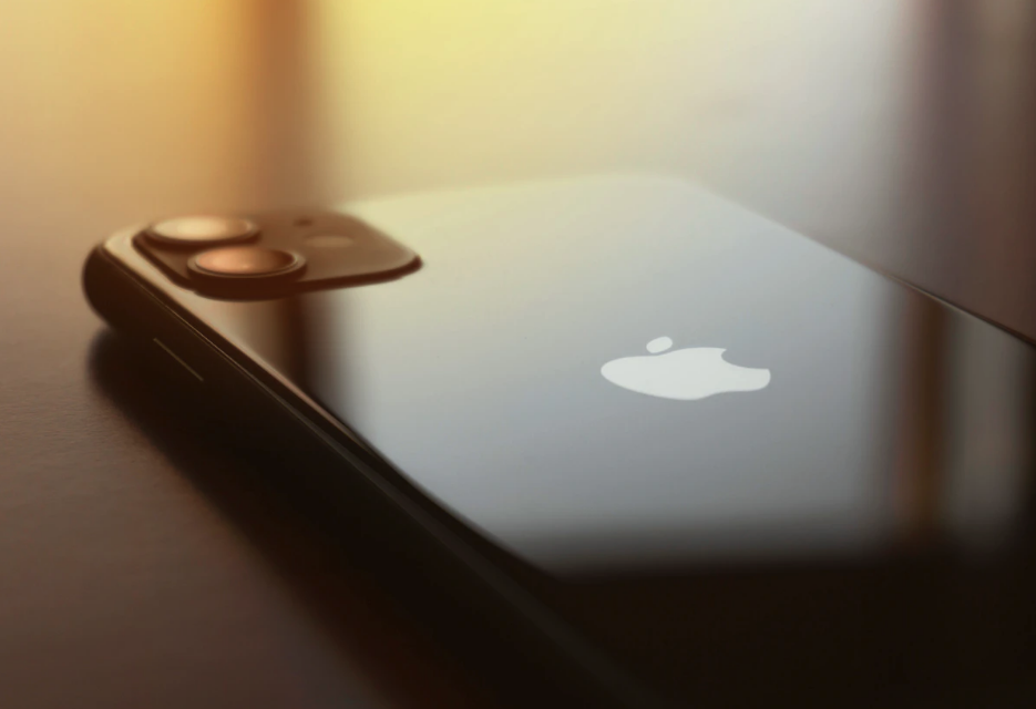 一位巴西 iPhone 12 用户赢得官司，苹果需为其免费提供充电器