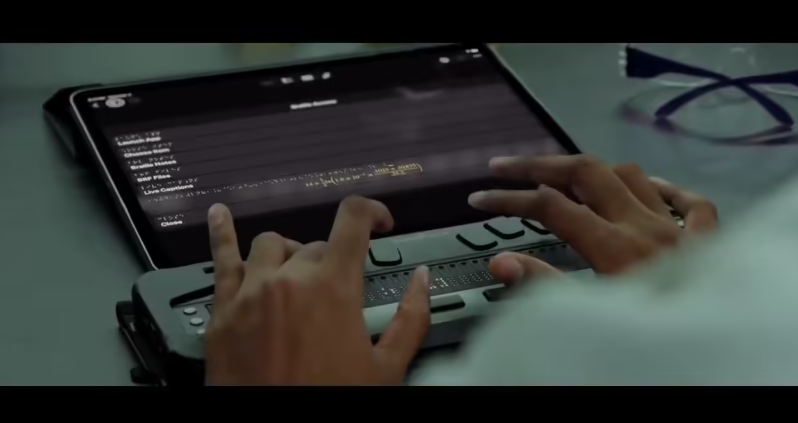 微软：苹果不再是敌人 爱苹果也是完善自我