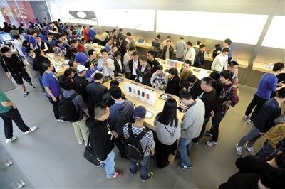 消息称苹果组建新自研无线/基带芯片团队，欲取代高通、博通