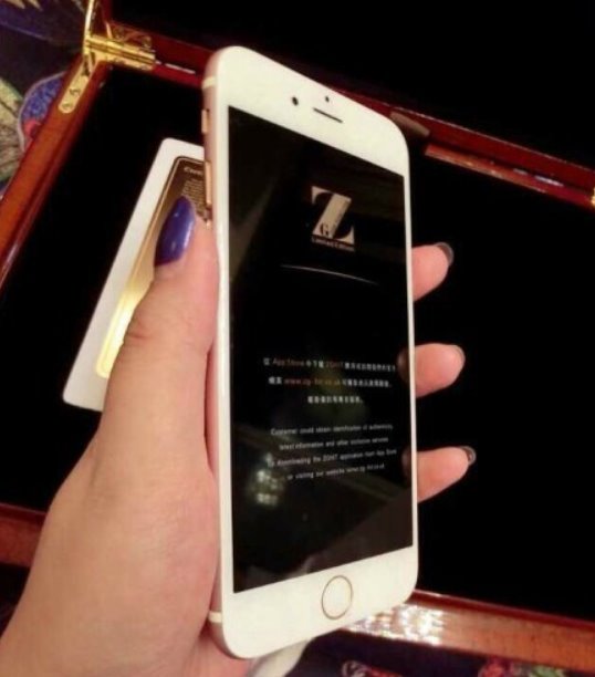 苹果 iPhone 12 Pro 海军蓝概念图亮相