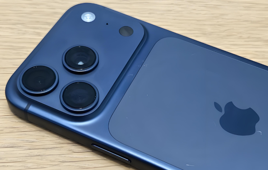 无需越狱:一招将iPhone桌面APP名称隐藏 无需越狱:一招将iPhone桌面APP名称隐藏