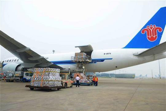 为啥姜文代言iPhone6,苹果塑造硬汉形象 为啥姜文代言iPhone6,苹果塑造硬汉形象