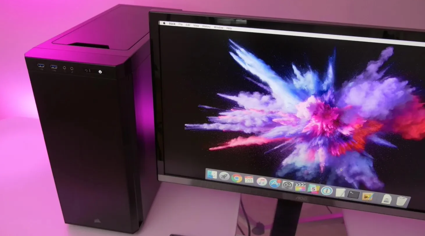 苹果 iPhone 15 系列机模上手视频展示：标准版配色更淡