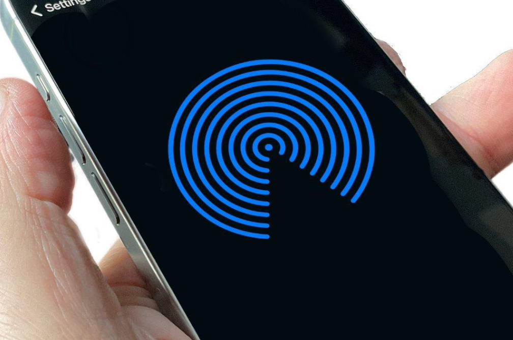 苹果:iOS 17.2 正式版将解决部分车辆的 iPhone 无线充电问题 苹果:iOS 17.2 正式版将解决部分车辆的 iPhone 无线充电问题