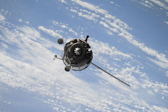 爆料称 5.4 英寸 iPhone 12 尺寸最厚，刘海将减小