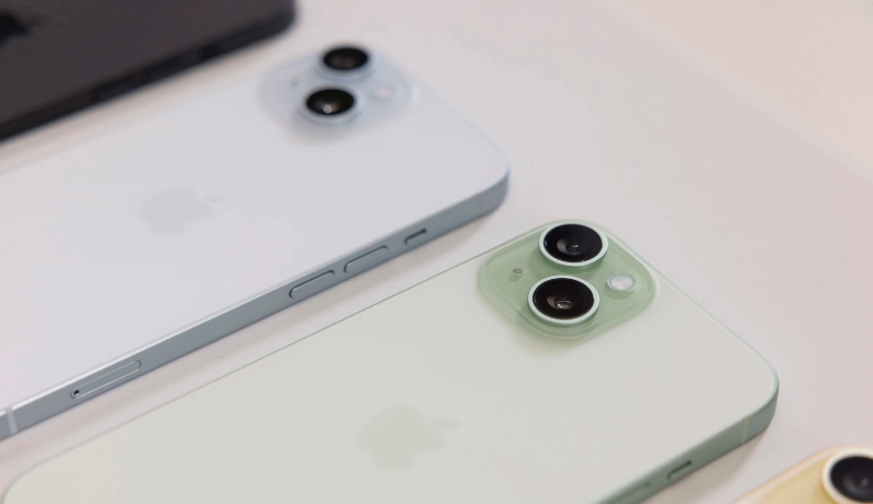 苹果iPhone X运行速度对比一加5T：大内存优势尽显