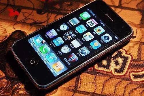 iPhone的通讯录这样设计挺不错